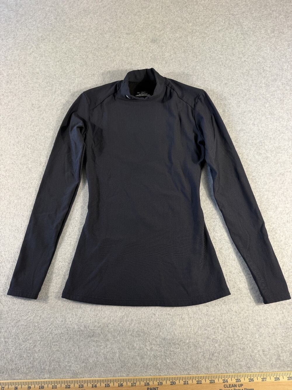 Under Armor Athletic Women's Top, Black, Long Sleeve, Size Sm